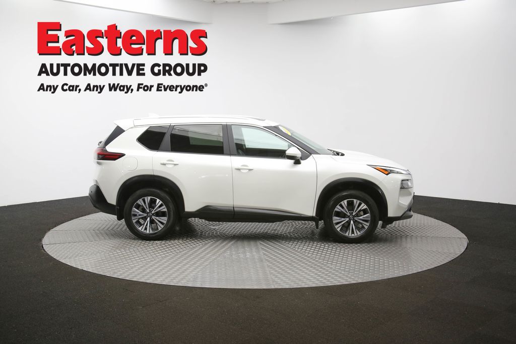 2023 Nissan Rogue SV Image 18 of 67