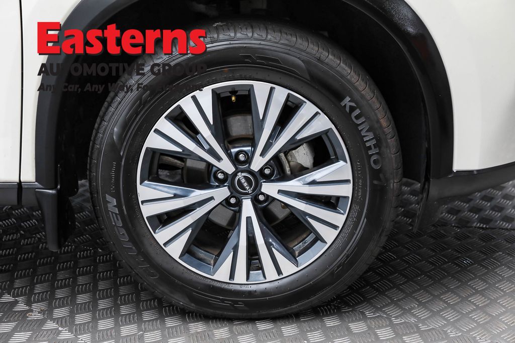 2023 Nissan Rogue SV Image 40 of 67