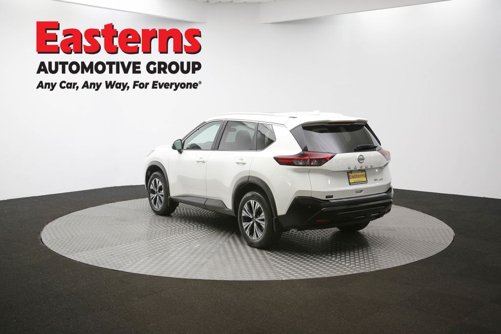 2023 Nissan Rogue SV Image 33 of 67