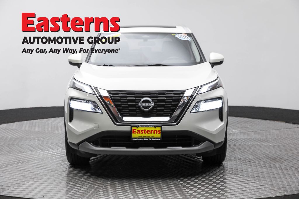 2023 Nissan Rogue SV Image 9 of 67