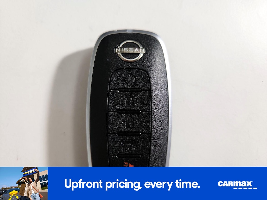 2023 Nissan Rogue SV Image 20 of 26