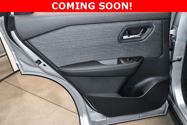 2023 Nissan Rogue SV Image 34 of 38