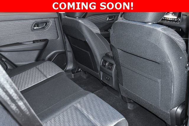 2023 Nissan Rogue SV Image 31 of 38