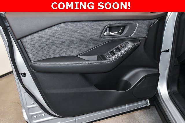 2023 Nissan Rogue SV Image 29 of 38