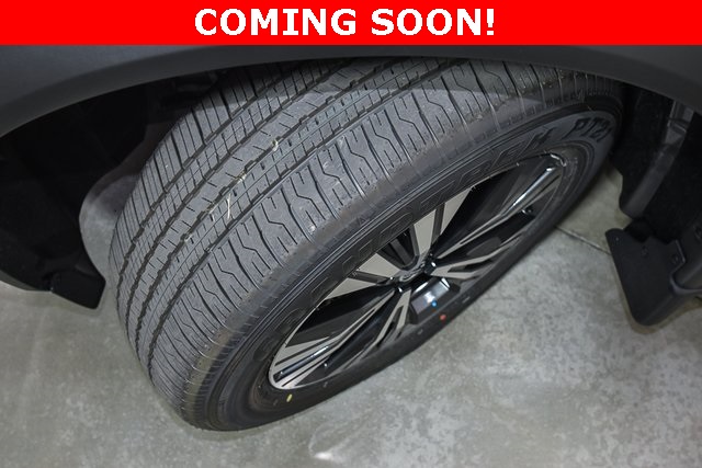 2023 Nissan Rogue SV Image 13 of 38