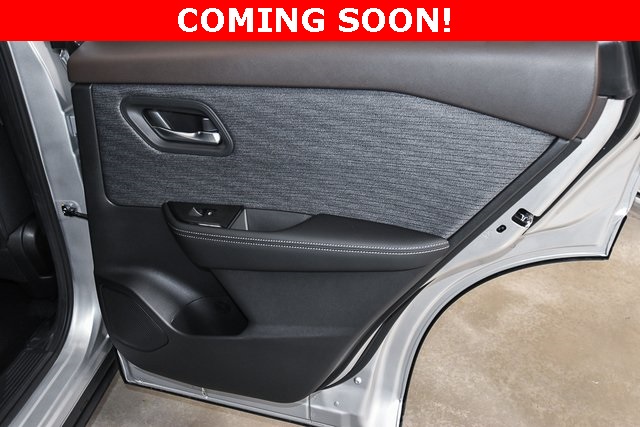 2023 Nissan Rogue SV Image 26 of 38