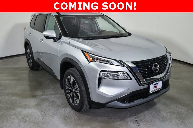 2023 Nissan Rogue SV Image 4 of 38