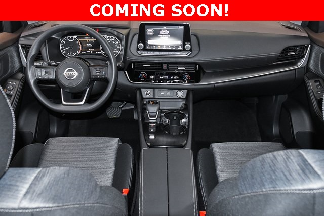 2023 Nissan Rogue SV Image 21 of 38