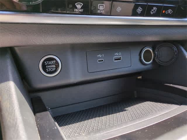 Vehicle image 13 of 37