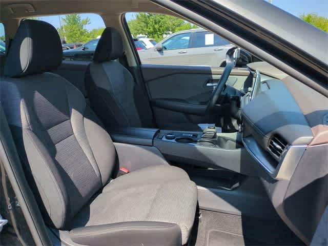 Vehicle image 17 of 37