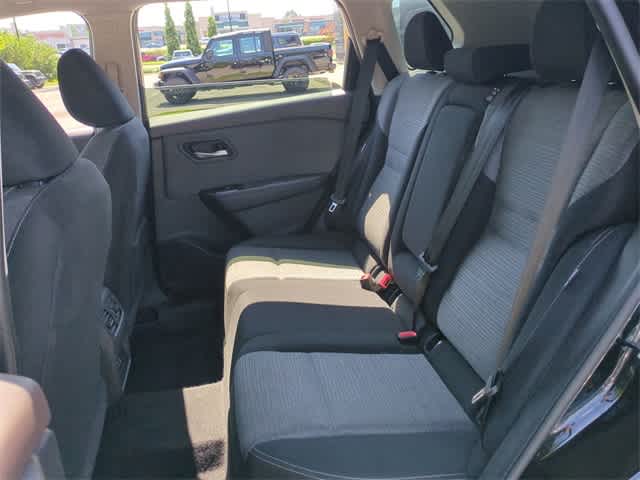 Vehicle image 15 of 37