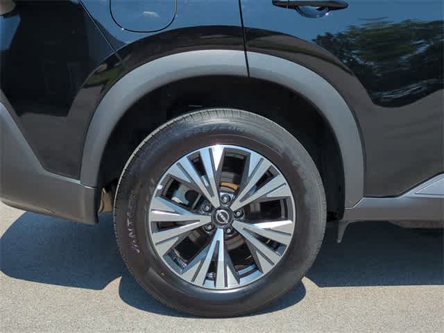 Vehicle image 11 of 37