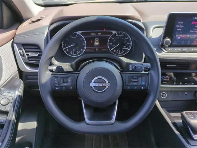 Vehicle image 31 of 37