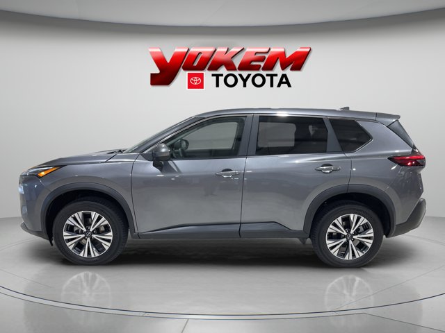 Vehicle image 2 of 27
