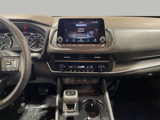 Vehicle image 22 of 27