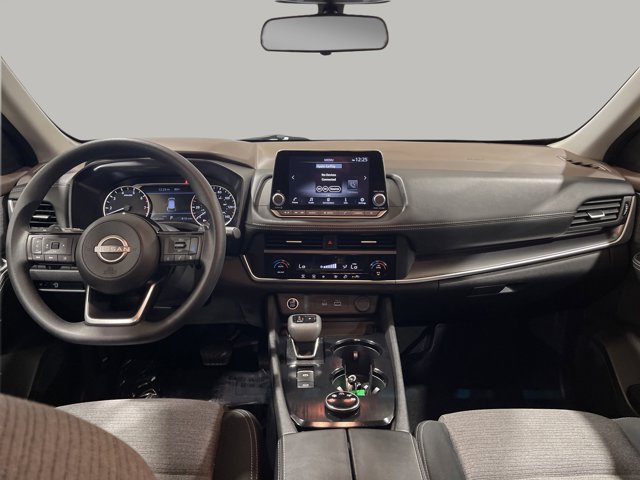 Vehicle image 11 of 27