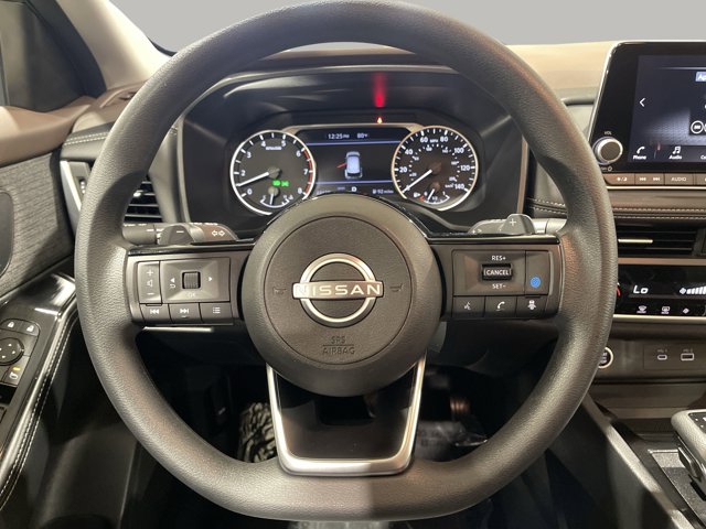 Vehicle image 16 of 27