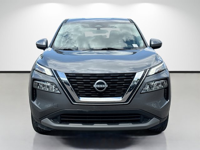 2023 Nissan Rogue SV Image 2 of 43