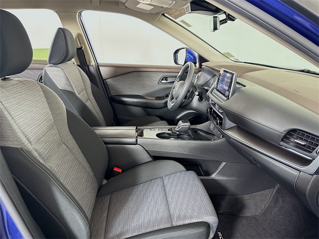 2023 Nissan Rogue SV Image 29 of 34