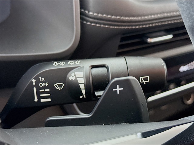 2023 Nissan Rogue SV Image 26 of 34