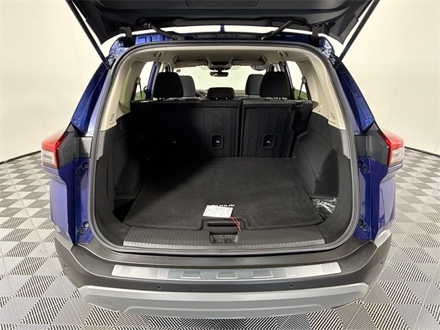 2023 Nissan Rogue SV Image 9 of 34