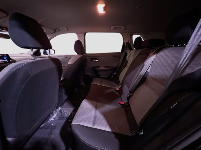 2023 Nissan Rogue SV Image 12 of 23