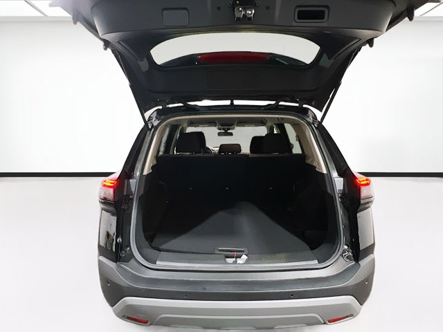 2023 Nissan Rogue SV Image 9 of 23