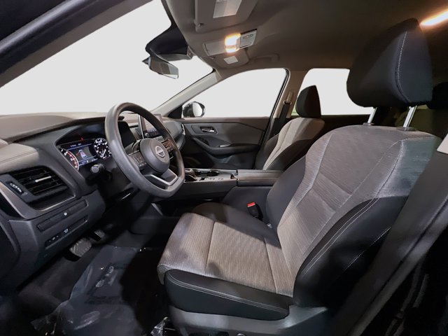 2023 Nissan Rogue SV Image 14 of 23