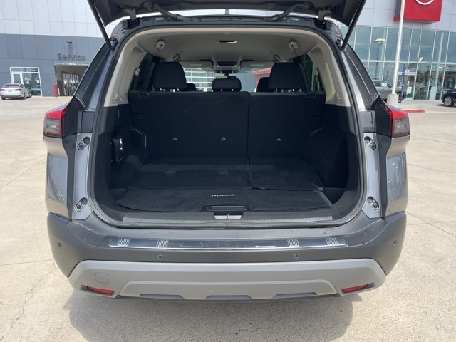 Vehicle image 7 of 21