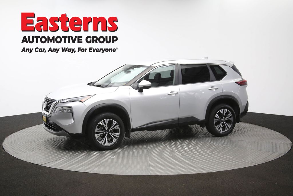 2023 Nissan Rogue SV Image 2 of 126