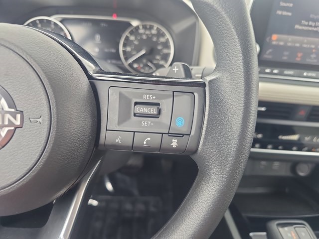 Vehicle image 19 of 23