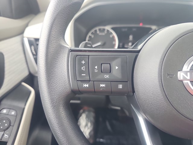 Vehicle image 18 of 23