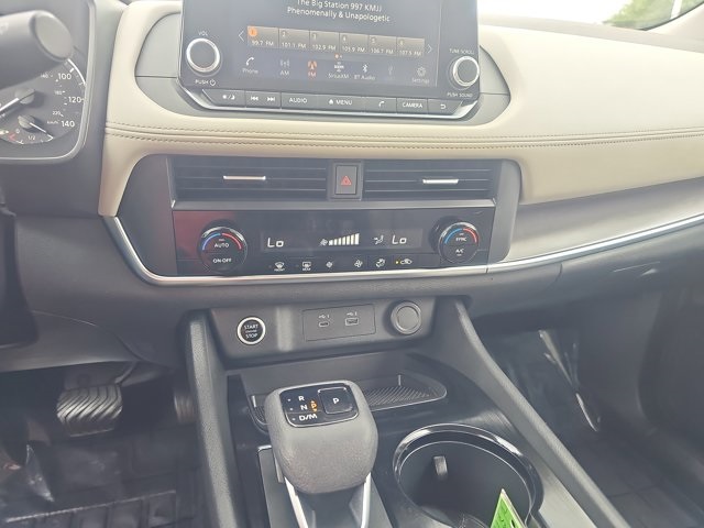 Vehicle image 14 of 23