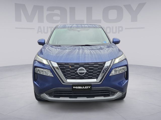 2023 Nissan Rogue SV Image 2 of 29