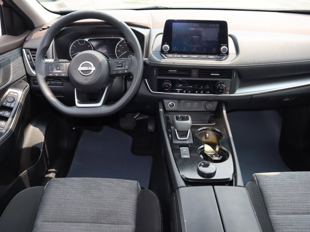 2023 Nissan Rogue SV Image 19 of 34