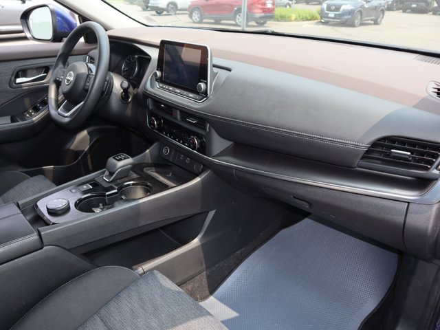 2023 Nissan Rogue SV Image 27 of 34