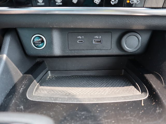 2023 Nissan Rogue SV Image 25 of 34