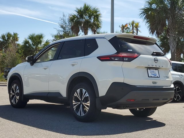 Vehicle image 8 of 33