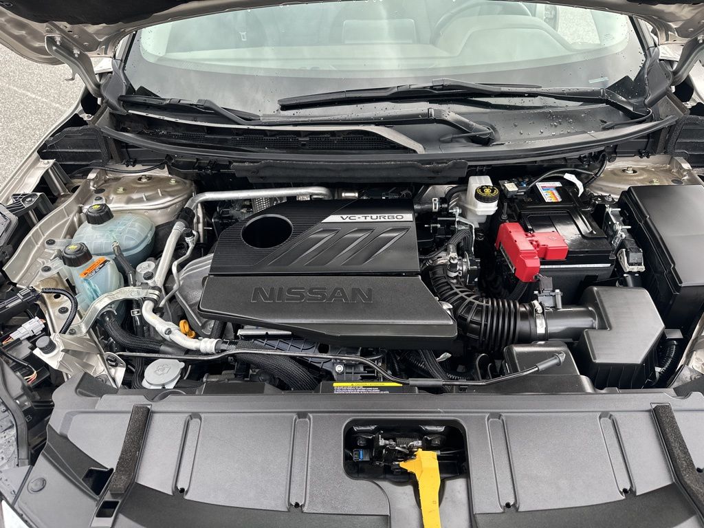 2023 Nissan Rogue SV Image 8 of 18