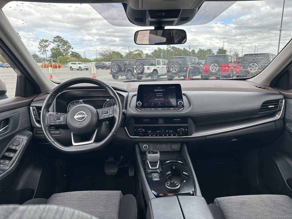 2023 Nissan Rogue SV Image 13 of 18