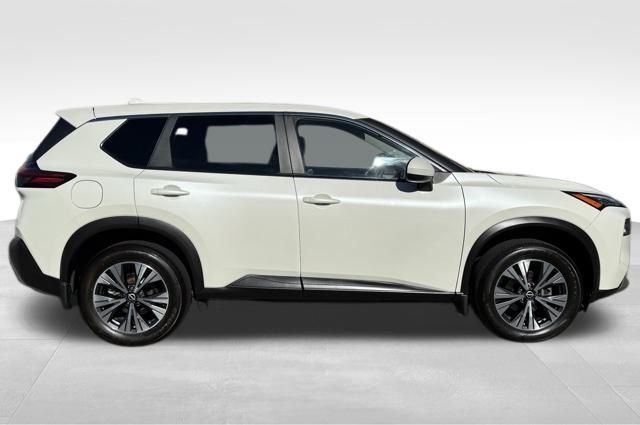 2023 Nissan Rogue SV Image 5 of 45