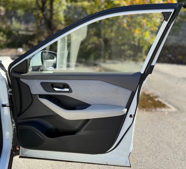 2023 Nissan Rogue SV Image 45 of 45