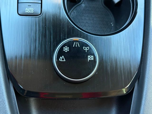 2023 Nissan Rogue SV Image 39 of 45