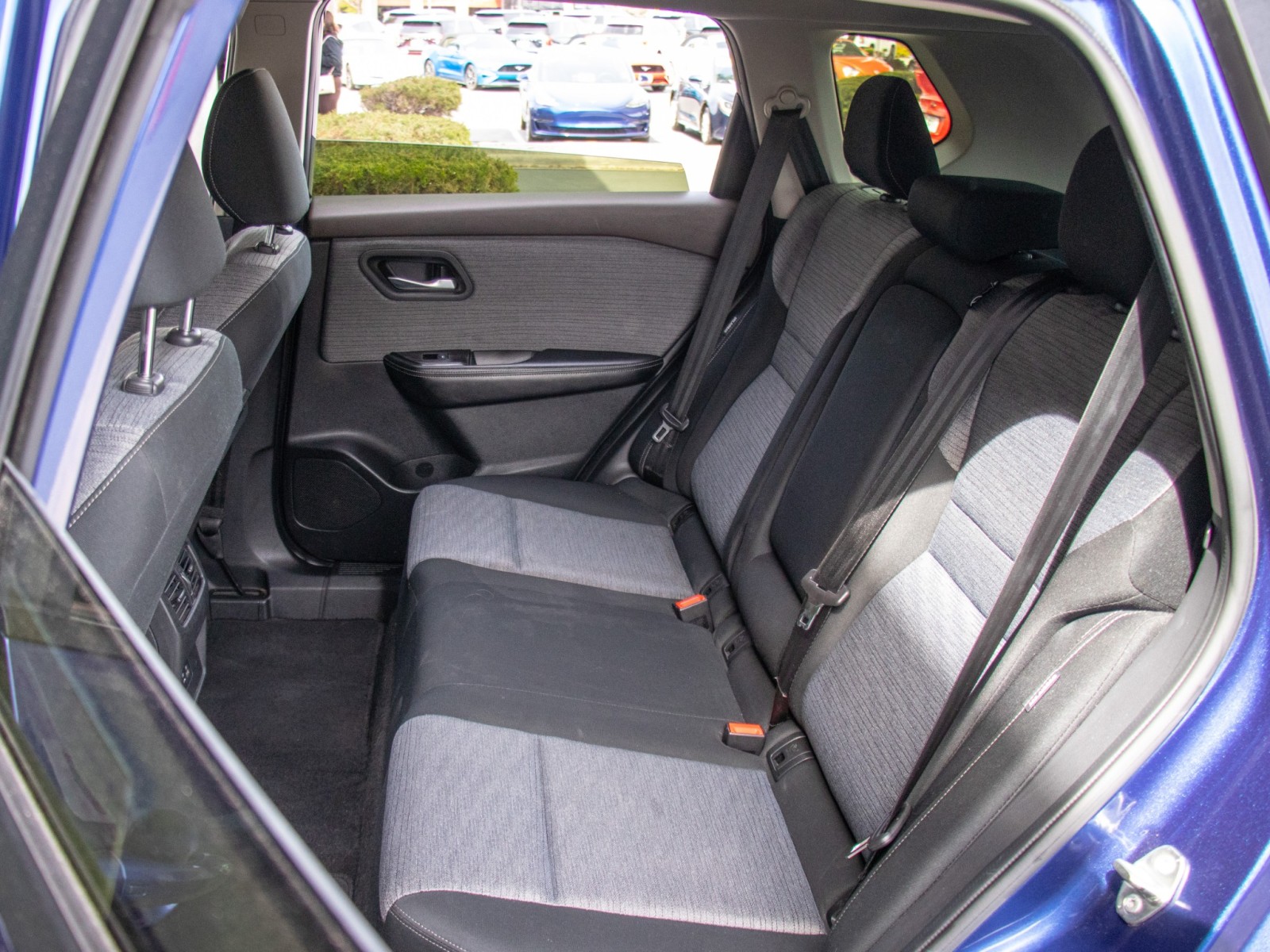 Vehicle image 22 of 26