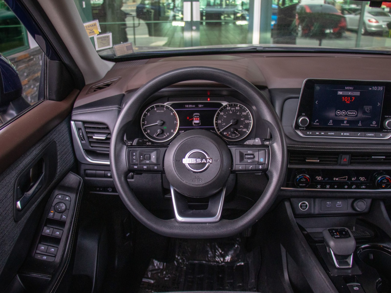 Vehicle image 12 of 26