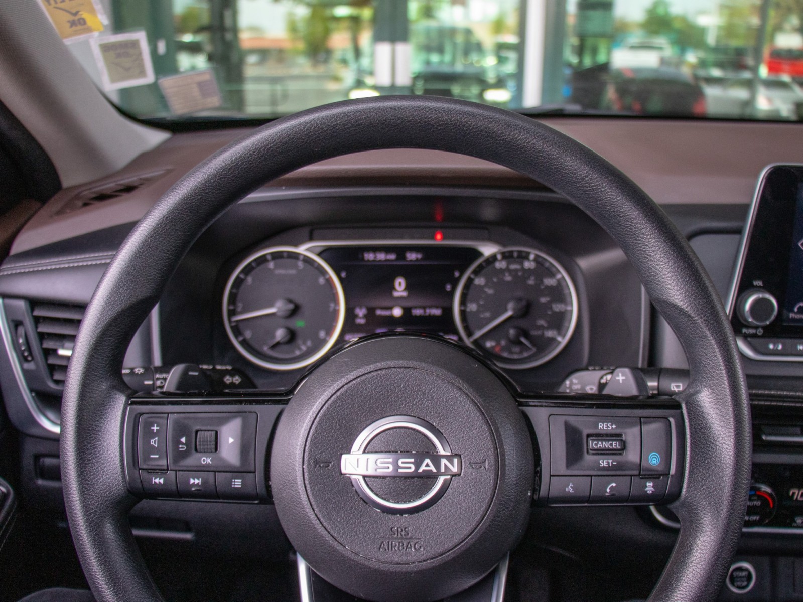 Vehicle image 13 of 26
