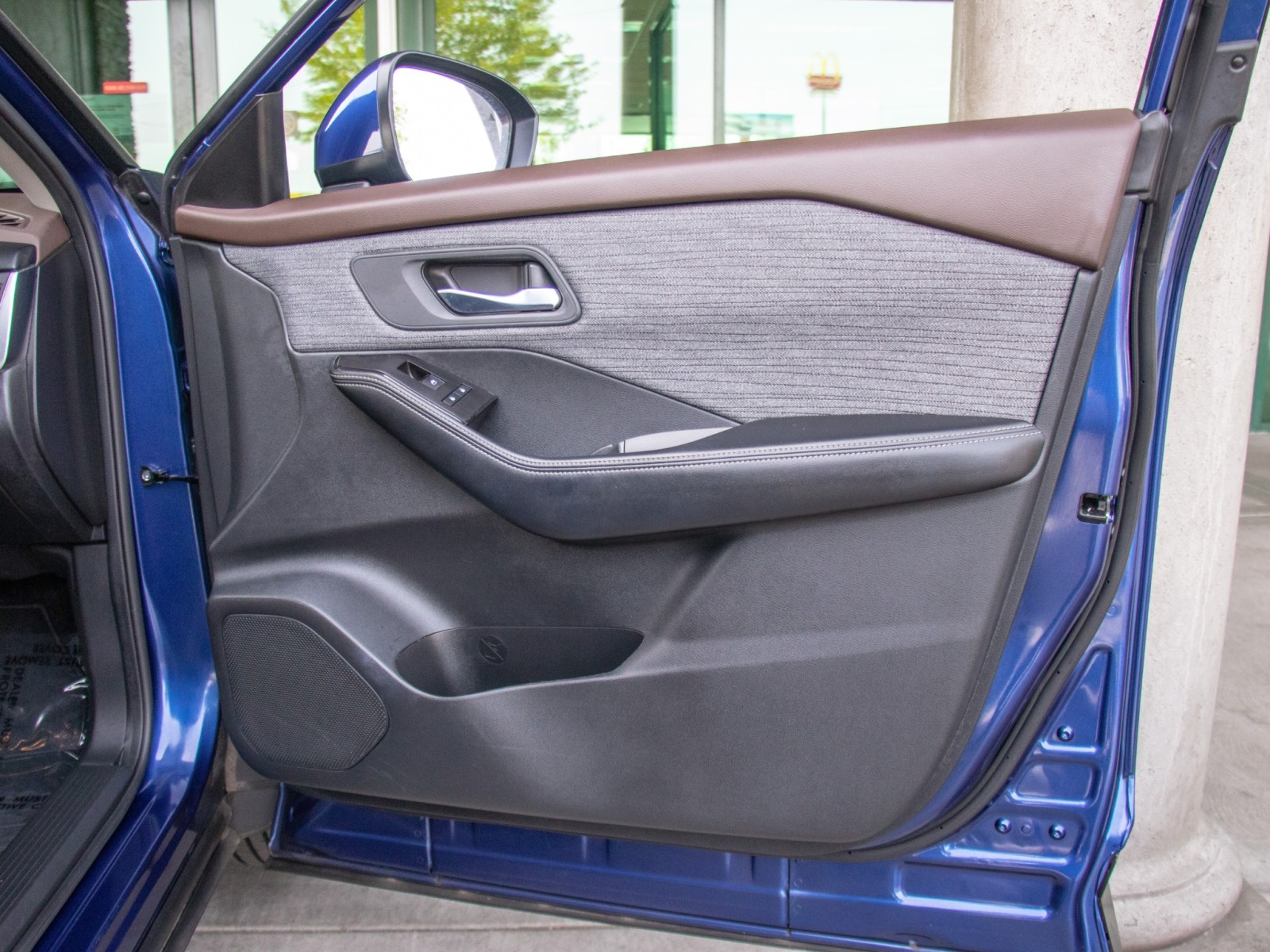 Vehicle image 20 of 26