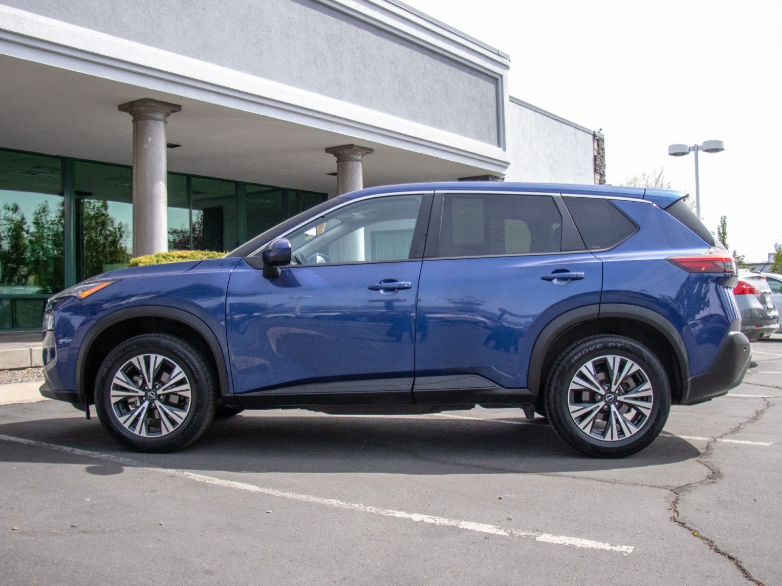 Vehicle image 8 of 26