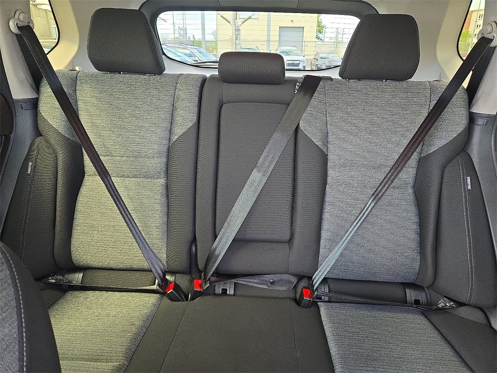 2023 Nissan Rogue SV Image 20 of 31