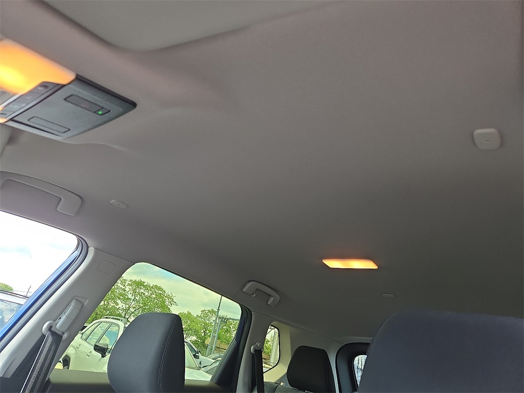 2023 Nissan Rogue SV Image 23 of 31